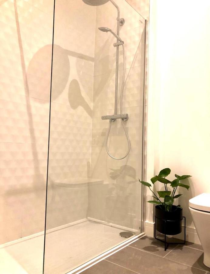 See Our Amazing Score At The Kepties - 5 X Luxurious Serviced Apartments - With Gardens - Fully Equipped - Free Parking - By Orion Short Stays - See Our Other Individual Listings --- This Is For Brand Awareness Only --- Arbroath Exteriér fotografie