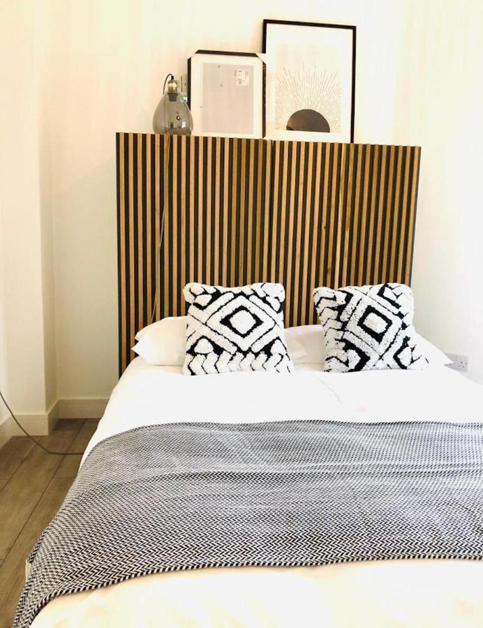 See Our Amazing Score At The Kepties - 5 X Luxurious Serviced Apartments - With Gardens - Fully Equipped - Free Parking - By Orion Short Stays - See Our Other Individual Listings --- This Is For Brand Awareness Only --- Arbroath Exteriér fotografie